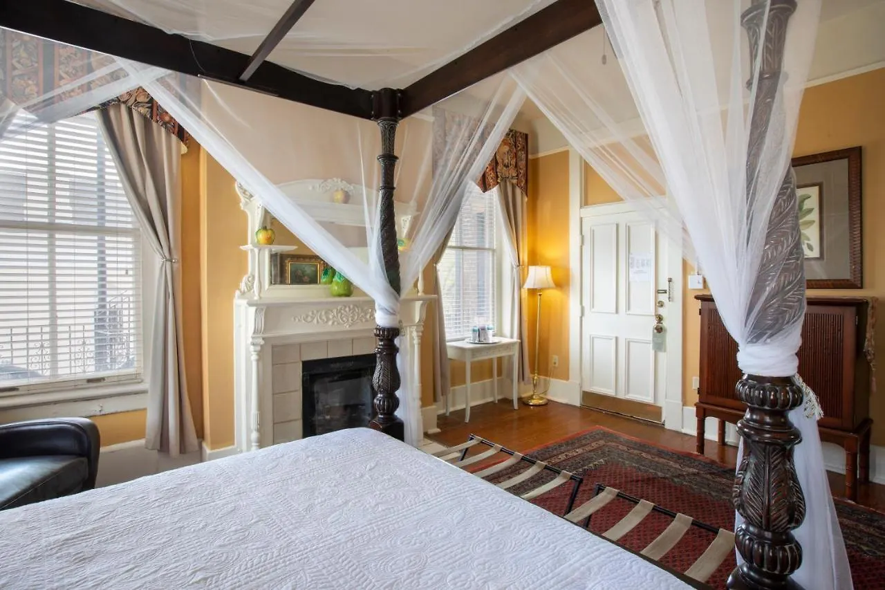 سافانا Foley House Inn 4*,