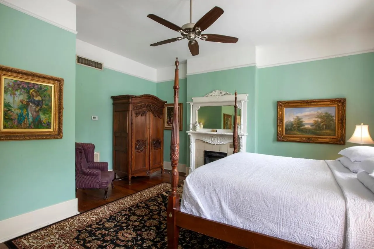 Bed & Breakfast Foley House Inn Savannah