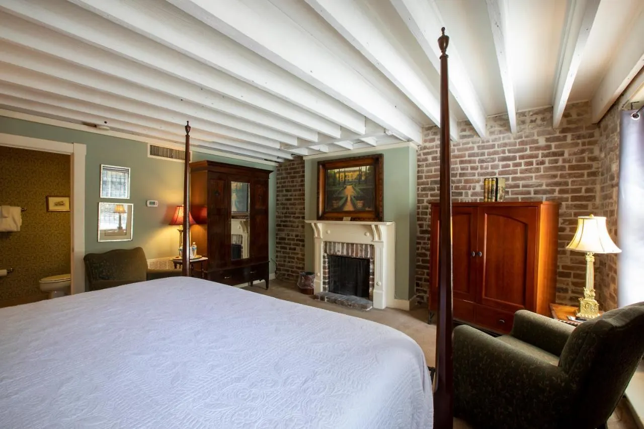 فندق مبيت وإفطار سافانا Foley House Inn