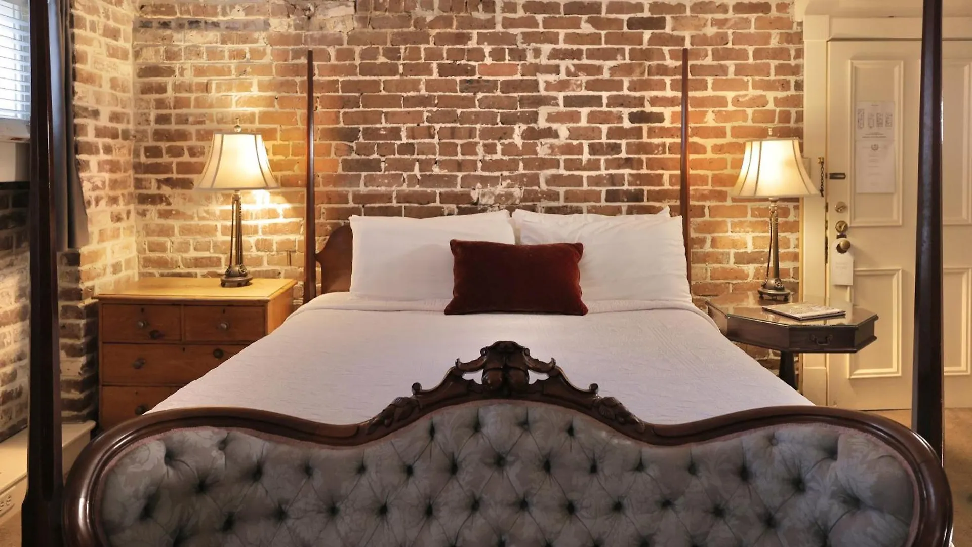 Bed & Breakfast Foley House Inn Savannah