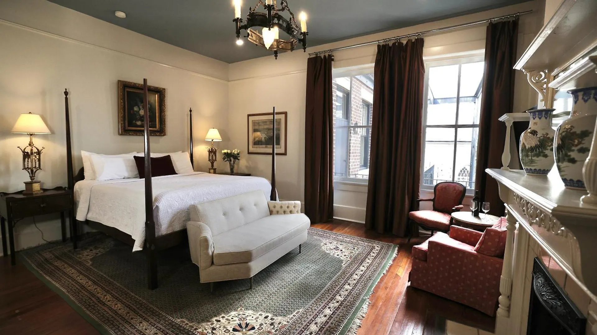 Bed & Breakfast Foley House Inn Savannah