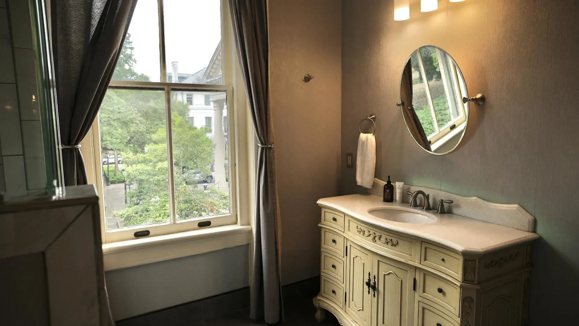 Foley House Inn Savannah Bed & Breakfast