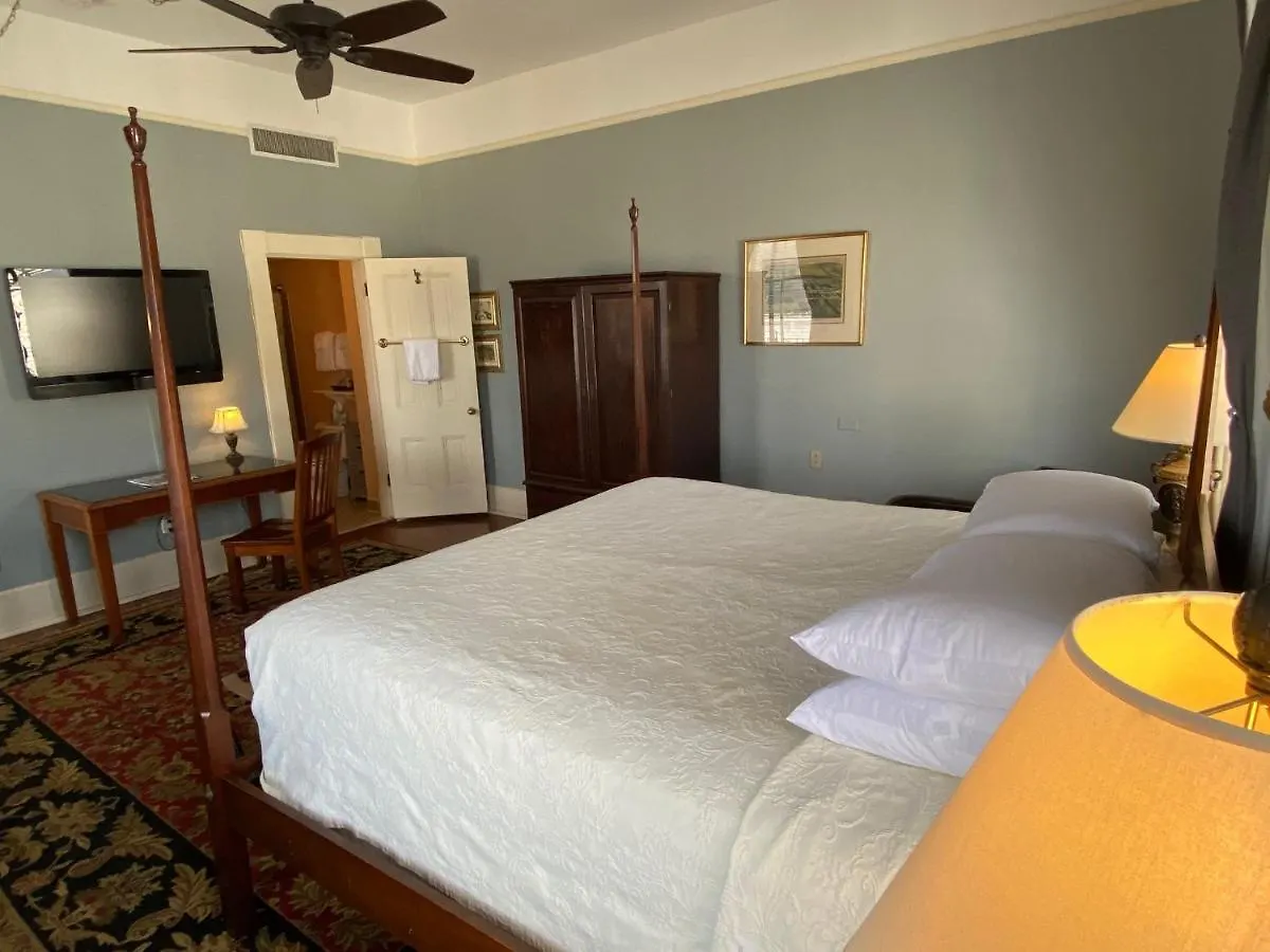 فندق مبيت وإفطار سافانا Foley House Inn